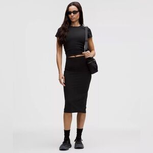 Lululemon Nulu Slim-Fit High-Rise Midi Skirt